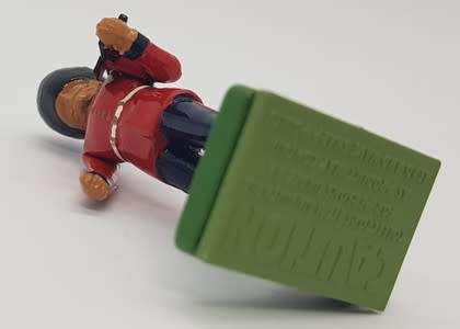 British Queen`s Guard Lead Figurine with machine gun as per photo