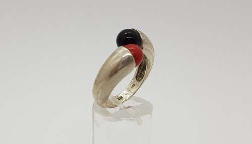 925 Sterling Silver Ring weight 7.3g size Q as per photo