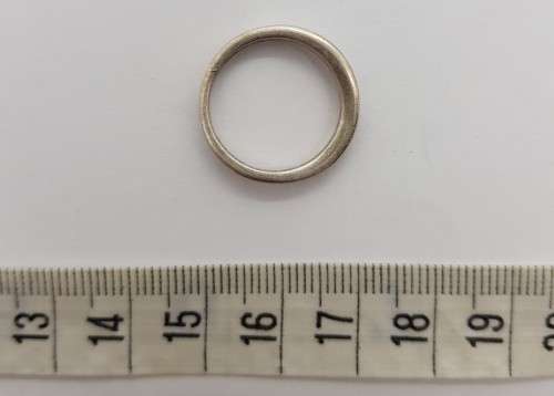 925 Sterling Silver Ring weight 3.1g size M as per photo