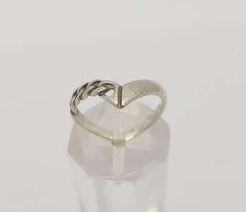 925 Sterling Silver Wishbone Ring weight 1.4g as per photo