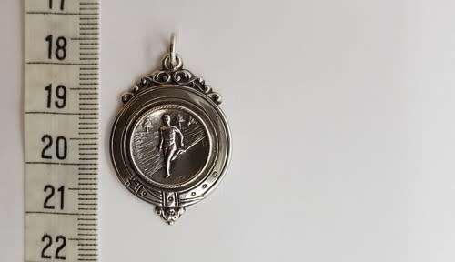 Antique Silver Medal Pendant English Silver Hallmarked weight 4.7g as per photo