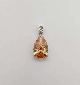 Sterling Silver Pendant Peach Coloured Pear-Shaped Stone Beautiful Facets weight 3.3g as per photo