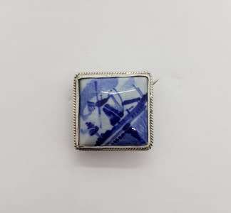 Silver Delft Brooch 2cm x 2cm weight 3.4g as per photo
