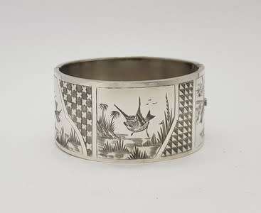 Sterling Silver Antique English Victorian Engraved Bangle Hallmarked weight 26g in box as per photo