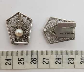 Antique Filigree and Pearl 950 Britannia Silver Shirt Collar Clips weight 8.6g as per photo