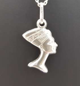 925 Sterling Silver Egyption Pendant and Chain weight 2.7g as per photo