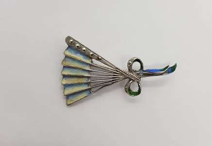 835 European Silver Marcasite and Enamel Brooch weight 5.2g as per photo