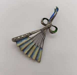 835 European Silver Marcasite and Enamel Brooch weight 5.2g as per photo