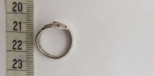 925 Sterling Silver Snake Ring weight 2.6g as per photo