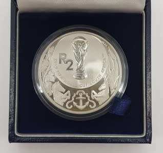 2010 SA Fifa World Cup Silver R2 Commerative Coin in box as per photo