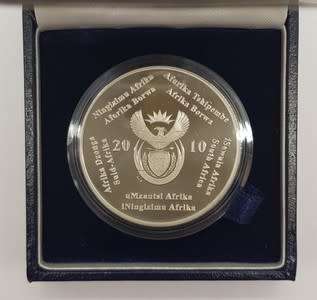 2010 SA Fifa World Cup Silver R2 Commerative Coin in box as per photo
