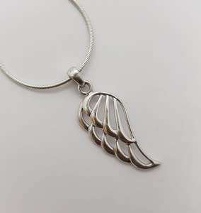 925 Sterling Silver Chain and Angel Wing Pendant weight 6.2g as per photo