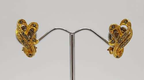 Vintage Pair of Costume Jewelry Clip-On Earrings as per photo