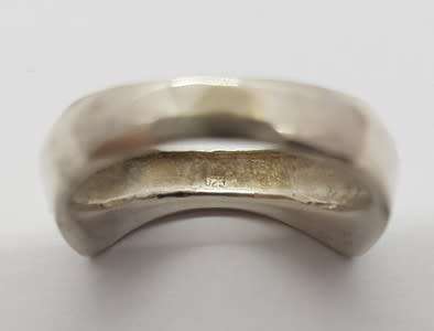 925 Sterling Silver Ring weight 7.6g size Q as per photo