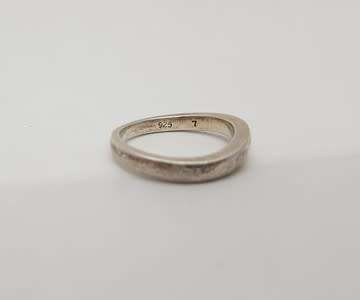 925 Sterling Silver Ring weight 3.3g size M as per photo