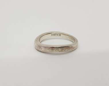 925 Sterling Silver Ring weight 3.3g size M as per photo