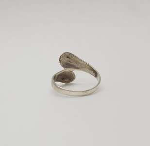 925 Sterling Silver Ring weight 2.4g size Q as per photo