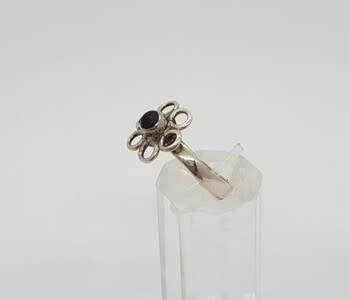 925 Sterling Silver Ring weight 2.1g size M as per photo