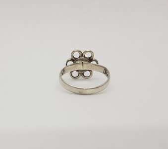 925 Sterling Silver Ring weight 2.1g size M as per photo