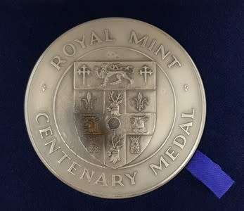 1693-1993 Tercentenary of the birth of John Harris Silver Medal weight 152g as per photo