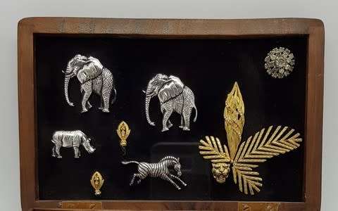 African Big 5 Carved Wooden Box with Gem Stones as per photo
