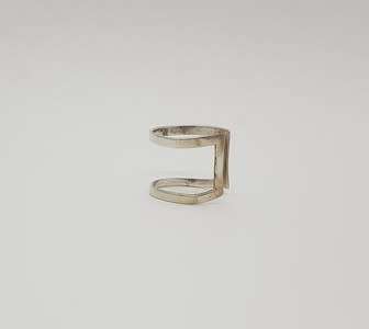925 Sterling Silver Ring weight 2.1g size N as per photo