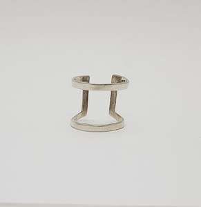 925 Sterling Silver Ring weight 2.1g size N as per photo