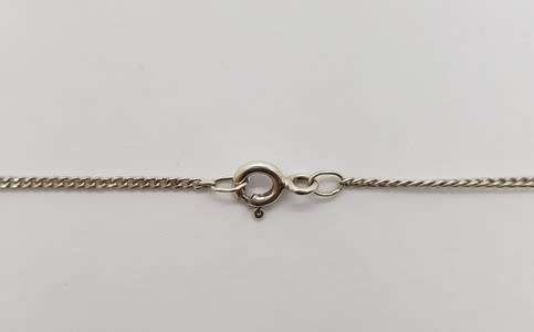 925 Sterling Silver Pendant and Chain weight 5g as per photo
