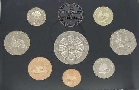 1986 Royal Mint Guernsey Proof Set as per photo