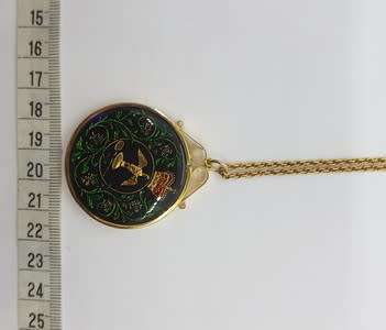 1977 Elizabeth II Vintage Enamelled Sterling Silver Coin Pendant and Chain hallmarked as per photo