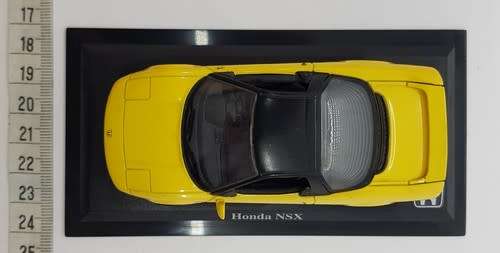 delPrado Honda NSX, missing 1 mirror