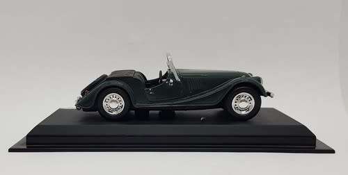 delPrado 1967 Morgan 4 Plus, missing 1 mirror as per photo