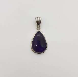 Silver pendant with purple stone - as per scan