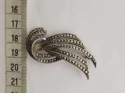 Sterling silver marcasite brooch 9.8g as per photo