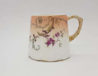 Small Limoges cup, height 5cm (with hairline crack) as per photo