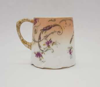 Small Limoges cup, height 5cm (with hairline crack) as per photo