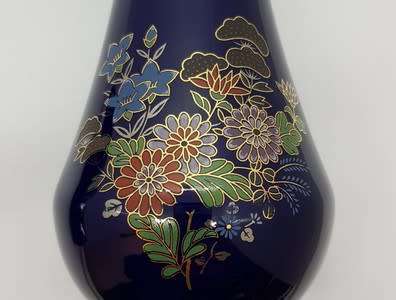 Pair of blue porcelain flower pots height - 16cm - as per photo