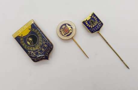 Lot of 3 bowling pins and badges as per scan