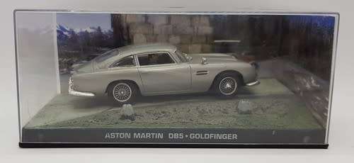 Aston Martin DB5 - Goldfinger model car  - casing cracked, broken mirror and missing light