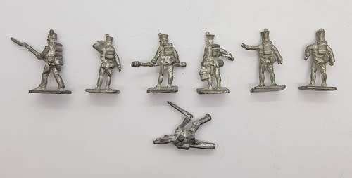 Lot of 26 lead soldiers, unpainted - as per photo