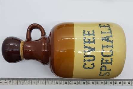 Cuvee Speciale Wine jug with 6 cups and rocking chair stand - lovely piece - as per photo