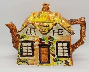 Cottage Tea pot and 2 sugar bowls - as per photo