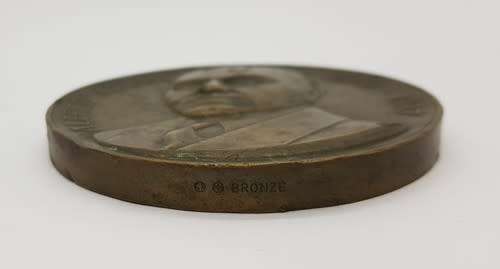Alfred Adler 1870 - 1937 Pathfinders in Psychiatry medallion - as per scan