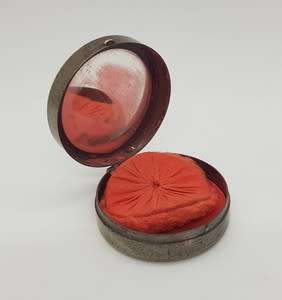 Tangee Rouge handbag powder tin - as per photo