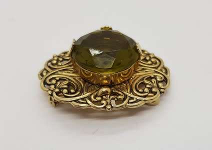 Vintage Costume Jewellery Brooch as per photo