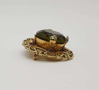 Vintage Costume Jewellery Brooch as per photo