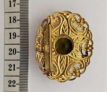 Vintage Costume Jewellery Brooch as per photo