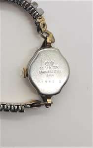 Invicta wind up ladies watch - not working - as per photo