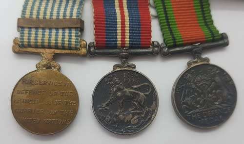 Set of WWII miniature medals - as per photo