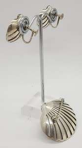 Beautiful vintage Sterling Silver marcasite brooch and screw on earring set - as per photo